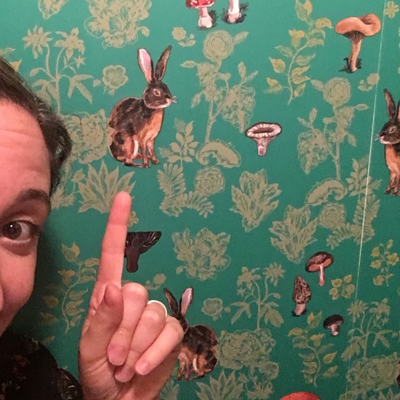 Meet your Posher, Cassandra - Picture 1 of 1